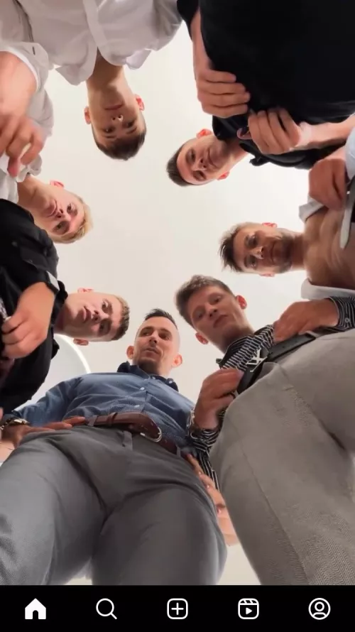 28 - looking for chat with one or more men (maybe groupchat?) who wants to take care of me in a kind but naughty way <3 add prhgg