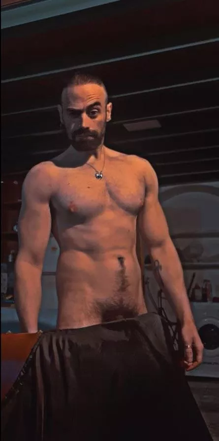 Always been that natural down there and rocking it