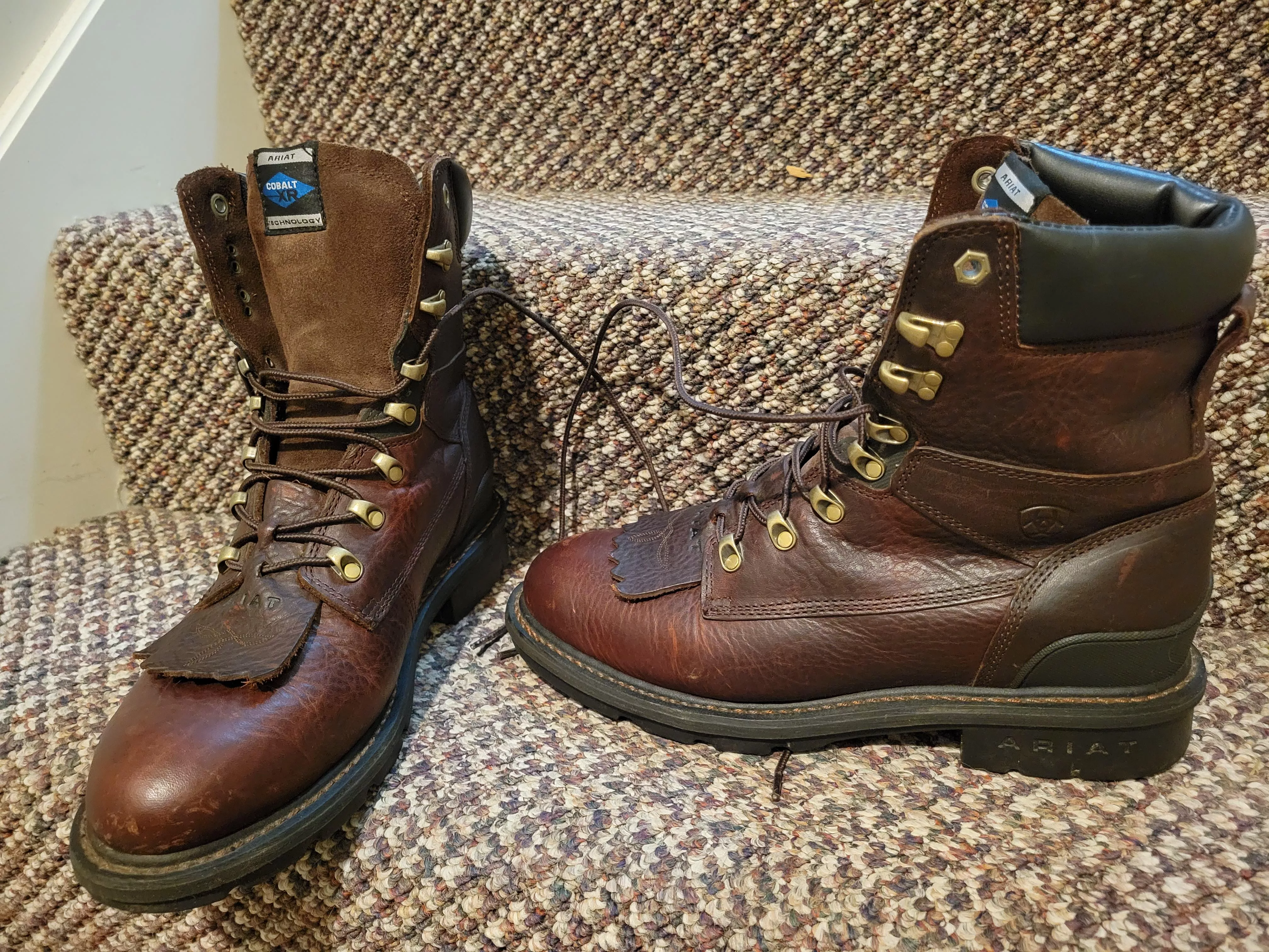 Ariat Hermosa XR work boots found at a thrift shop. They have been barely broken in. Do any of you have experience with these? TIA
