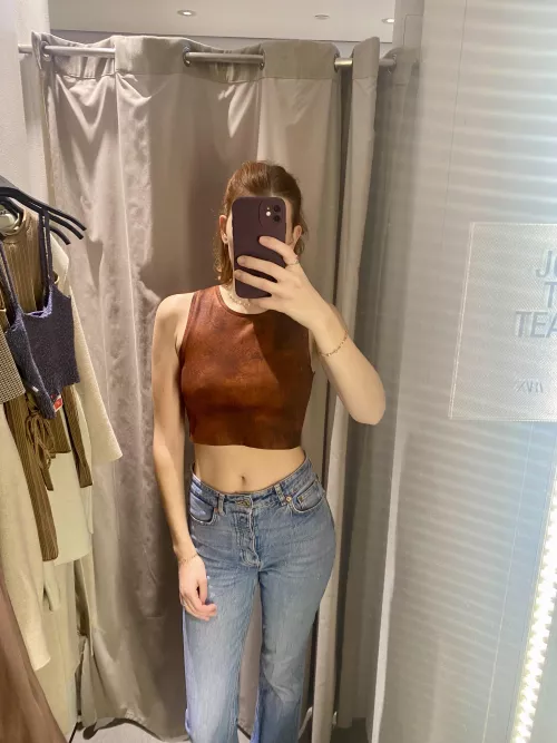 can we appreciate non sexy crop tops?