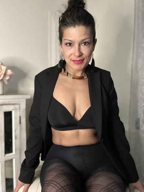 Check out this hot mom @penny_s777