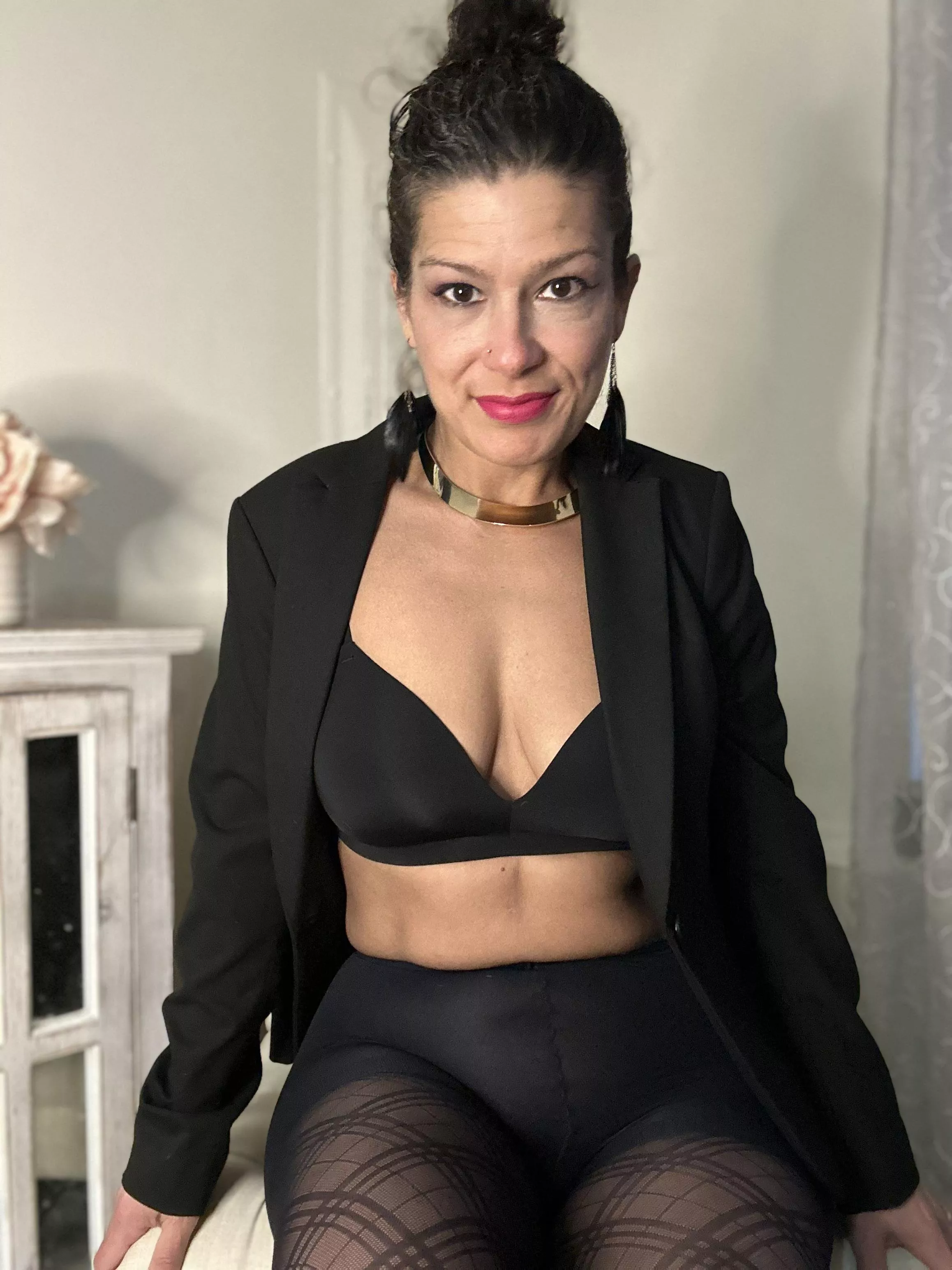 Check out this hot mom @penny_s777