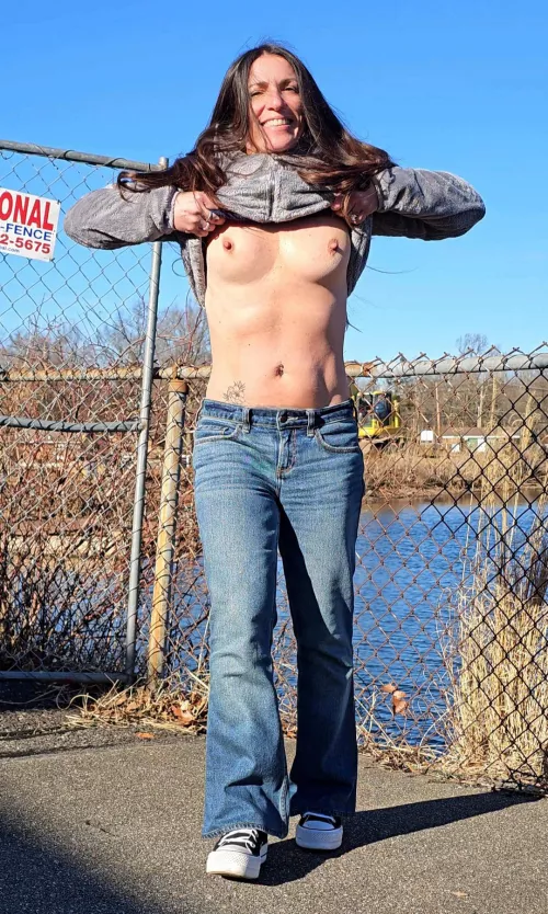 Construction site titties [48f]