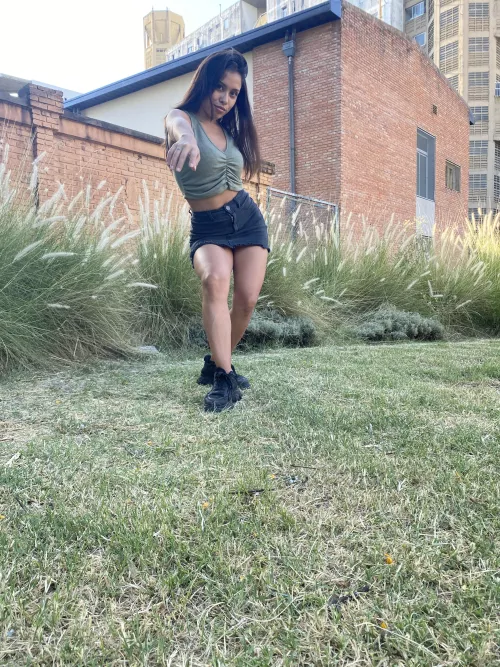 dancer girl F20 IUTR