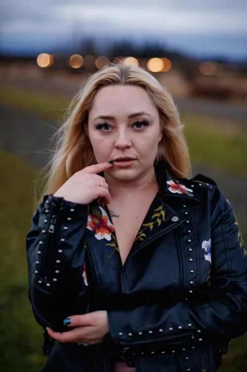 Do you like how juicy I look?