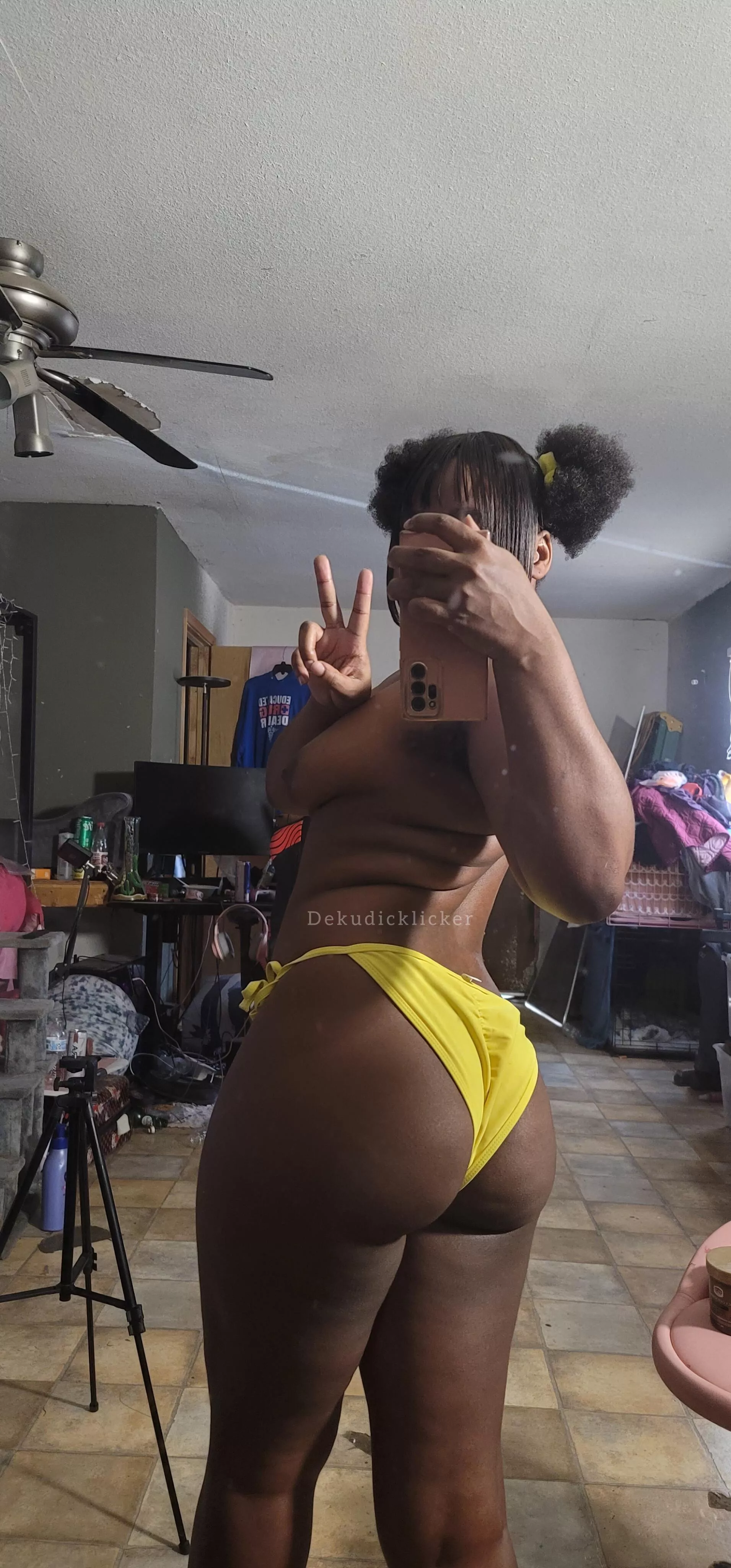 Emojis aren't allowed so just imagine the title is a peace hand emoji lol