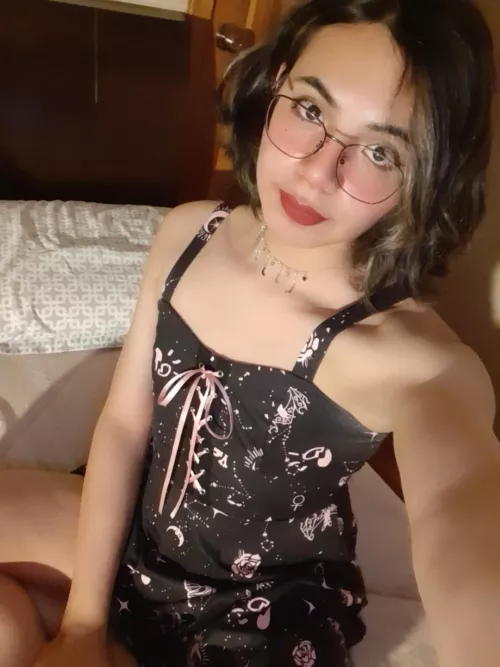 exams are finally over and I get to feel pretty again 😼💕