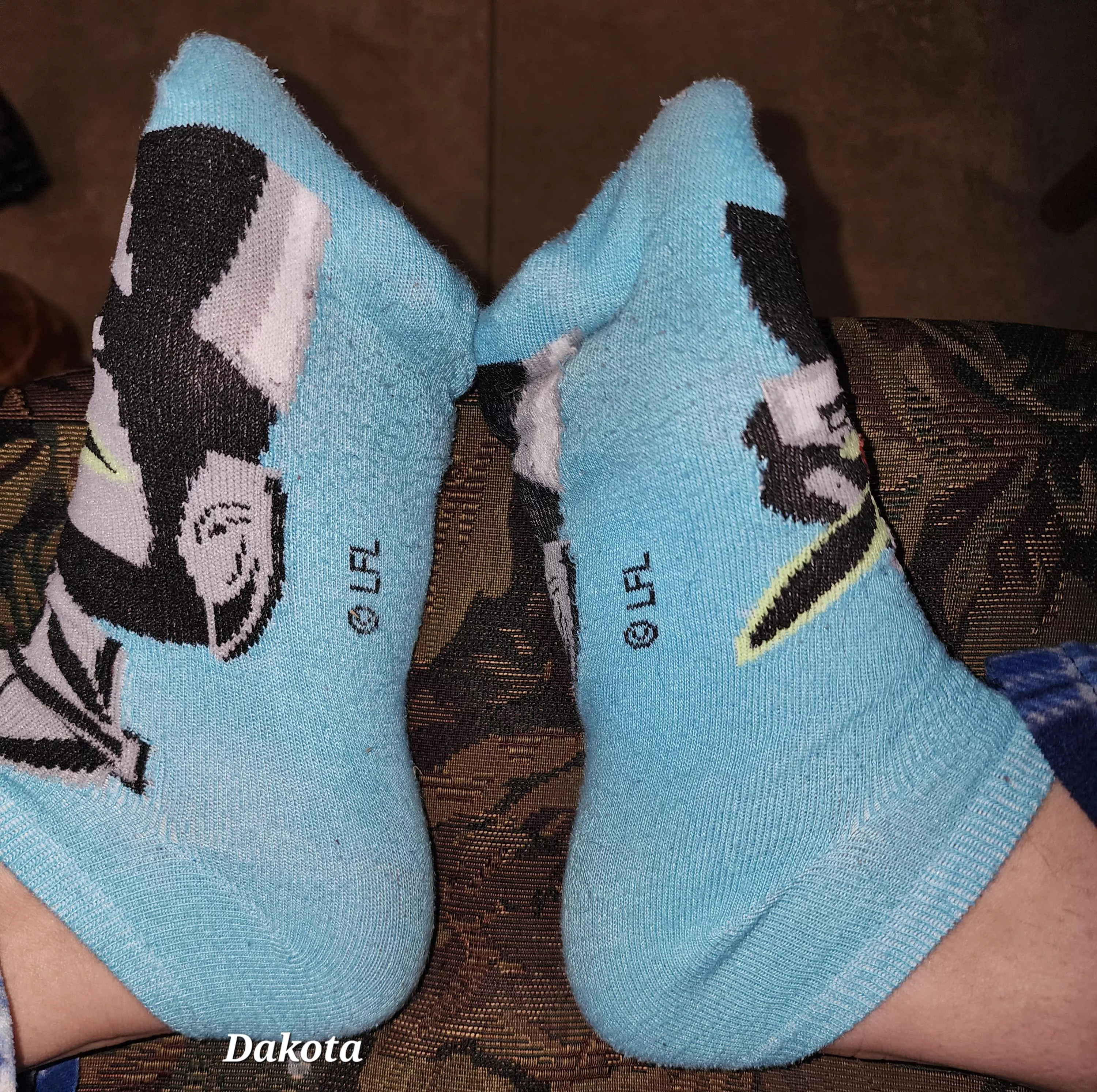 Fresh damp sweaty gym socks [F]