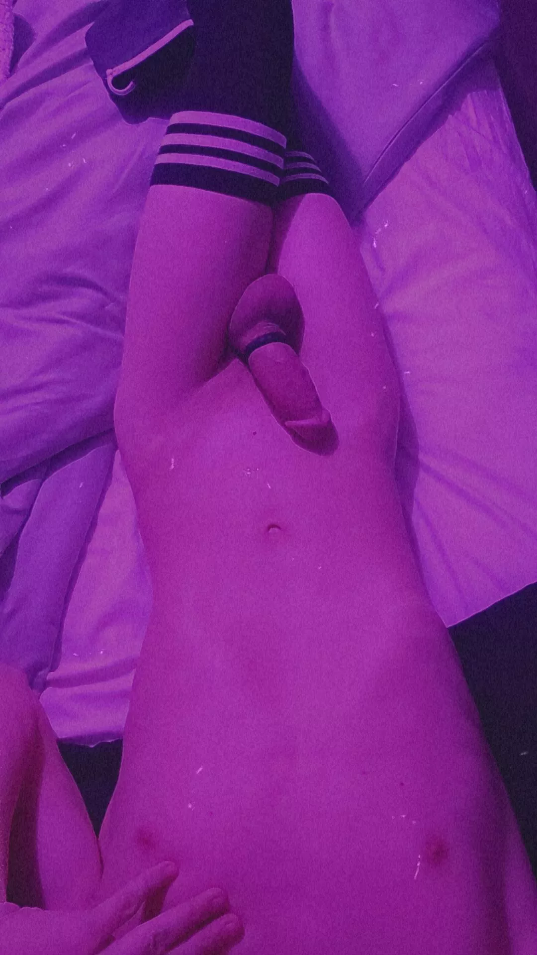 Heyo any hung gaymers wanna game with me im on xbox