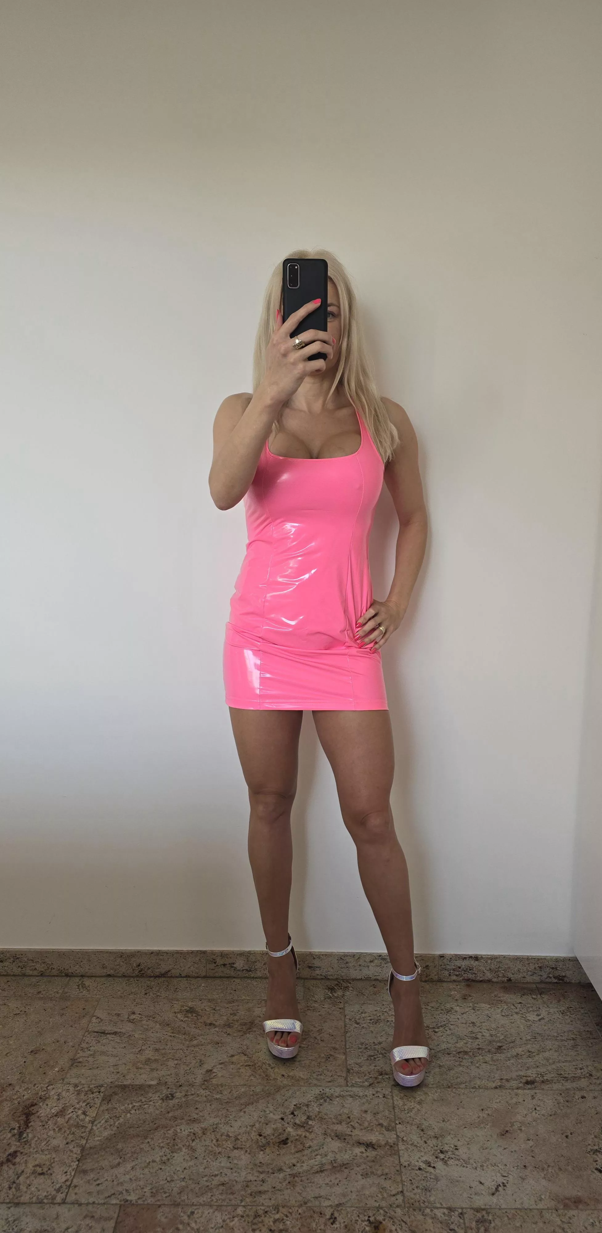 How does a night with a mild bimbo sound