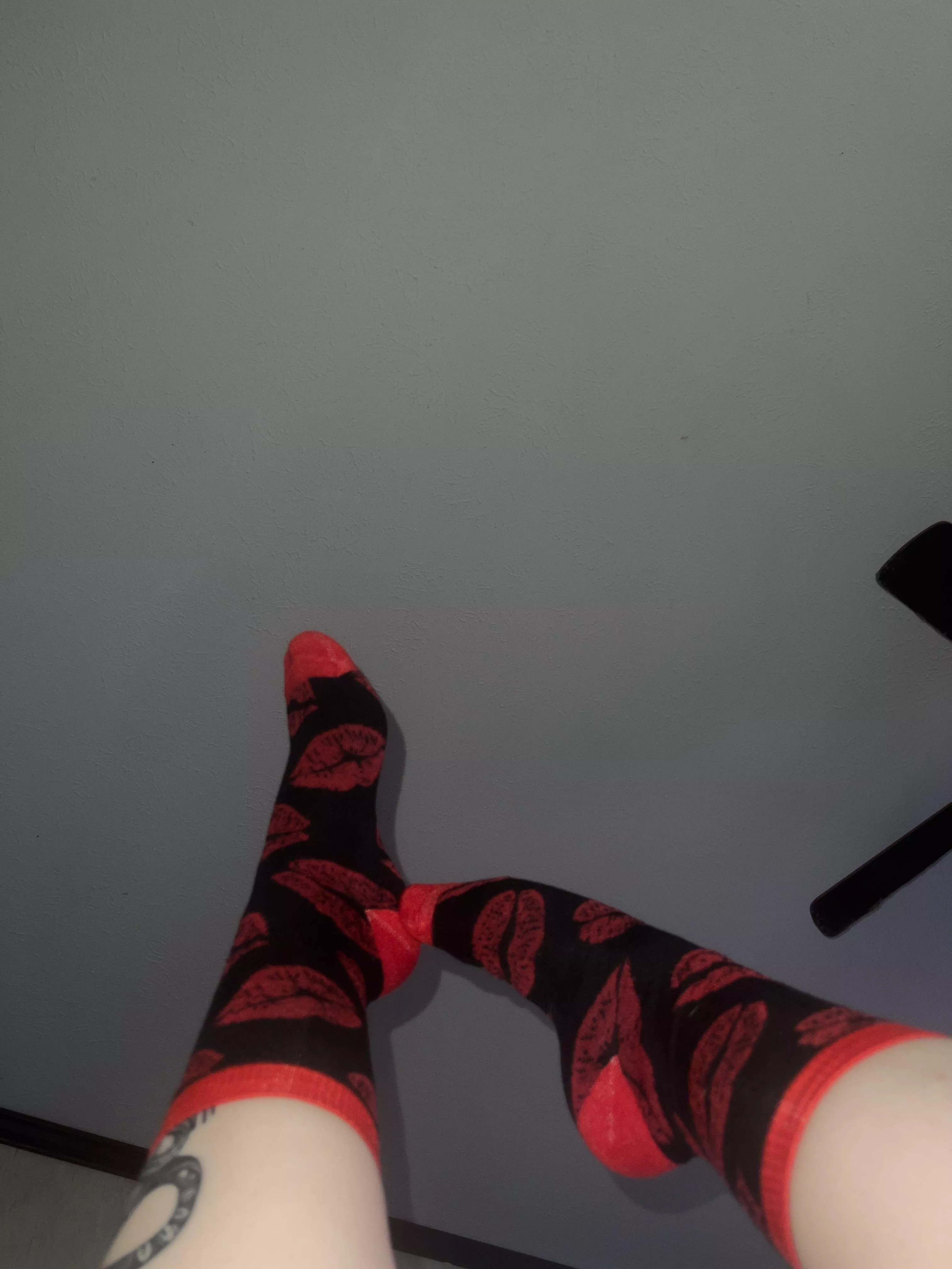 I bet you wish these were your lips💋🤭