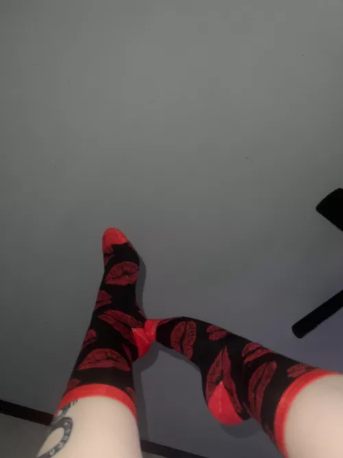 I bet you wish these were your lips💋🤭