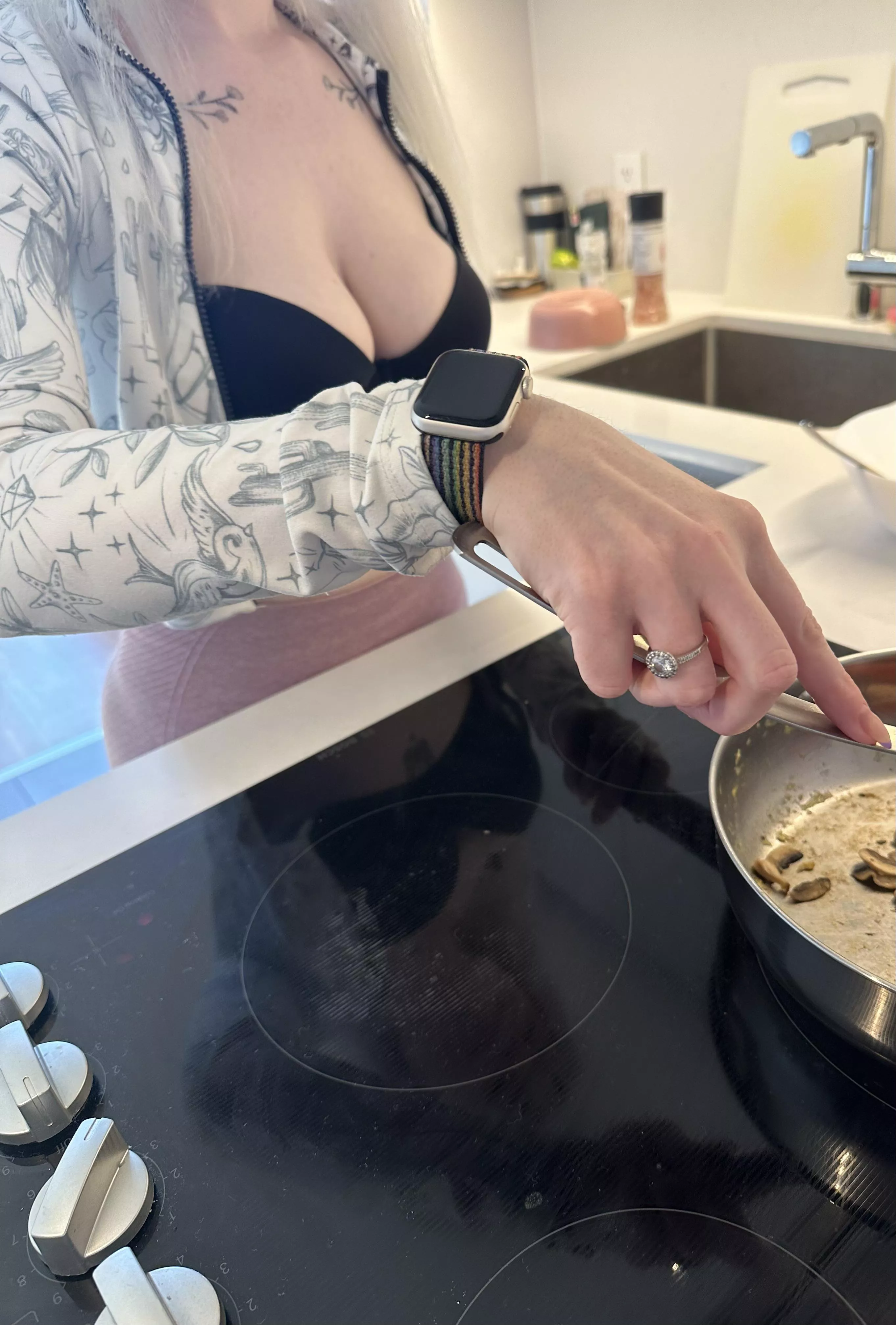 I got so embarrassed when my bf took this 🤭