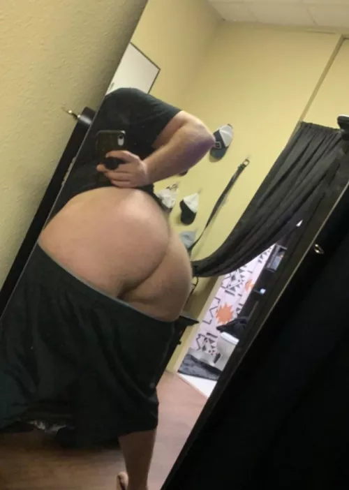 I hope at least a few guys enjoy this ass