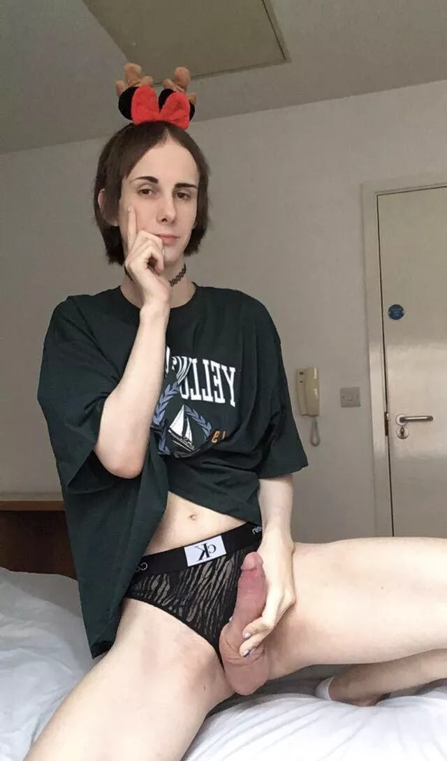 I really wanna facefuck a guy 🤭💋