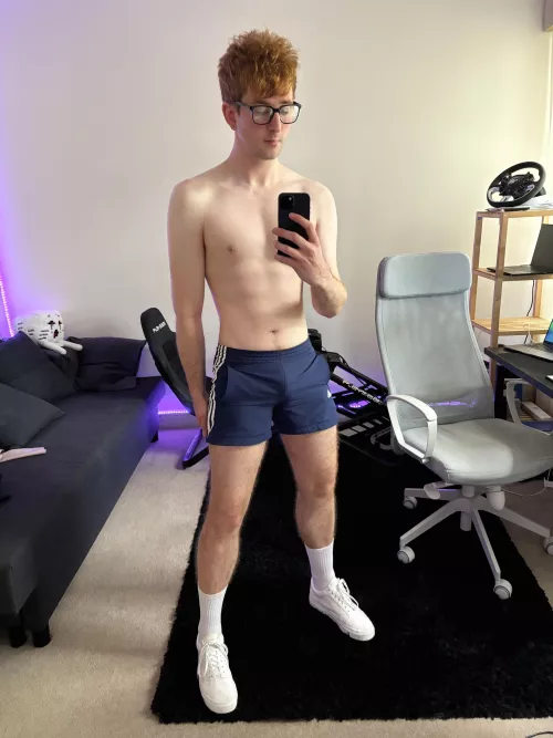 I think these shorts are a little too tight... 😇