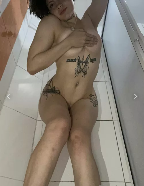 Im dreaming abt getting fucked right in the shower can anyone help