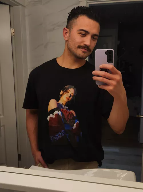 Into mixed Canadian men? 🇨🇦