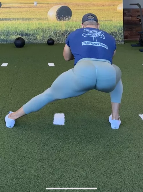 I’ve already busted two pairs of these tights lol.