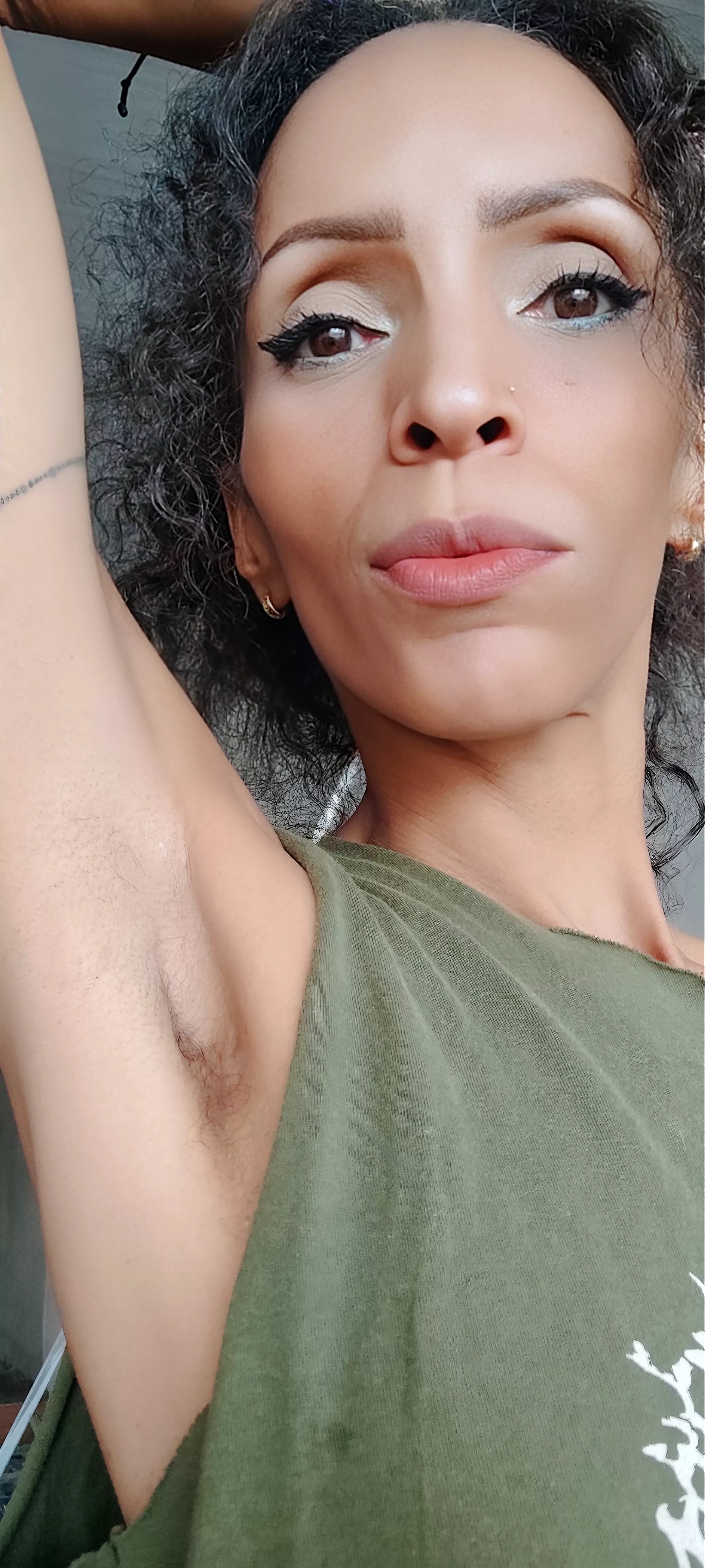 Letting it grow wild – my armpits, my rules, teasing with their untamed sensuality.