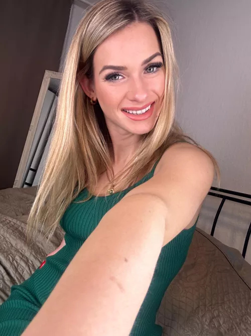 Looking gorgeous with this tight green dress