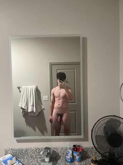 (M) 18 years old. I’m a grower but I’m worried it looks small when it’s soft