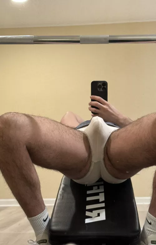 [m] 30 would anyone care to spot me?