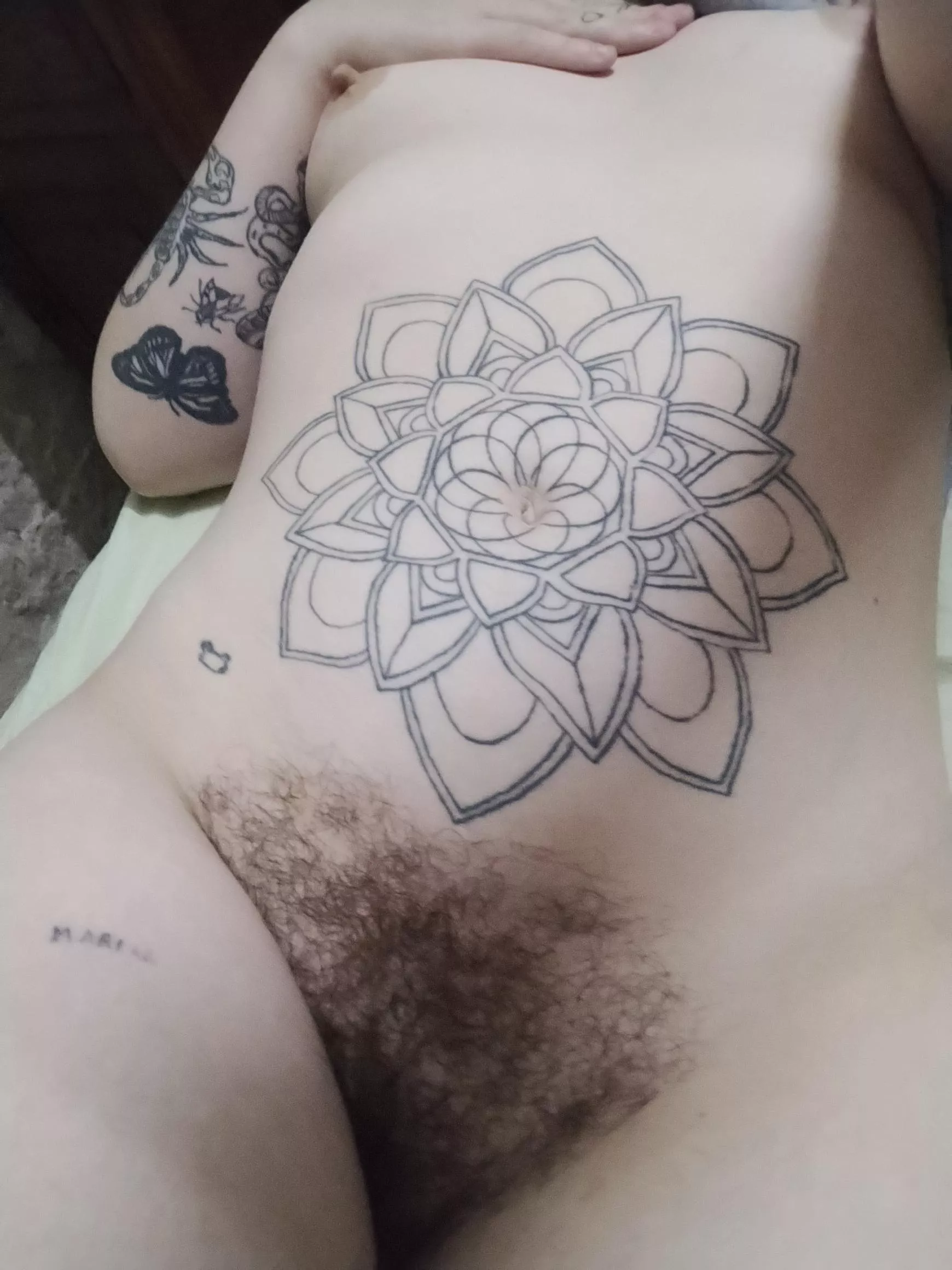 Make a pathway to my bush with your cum