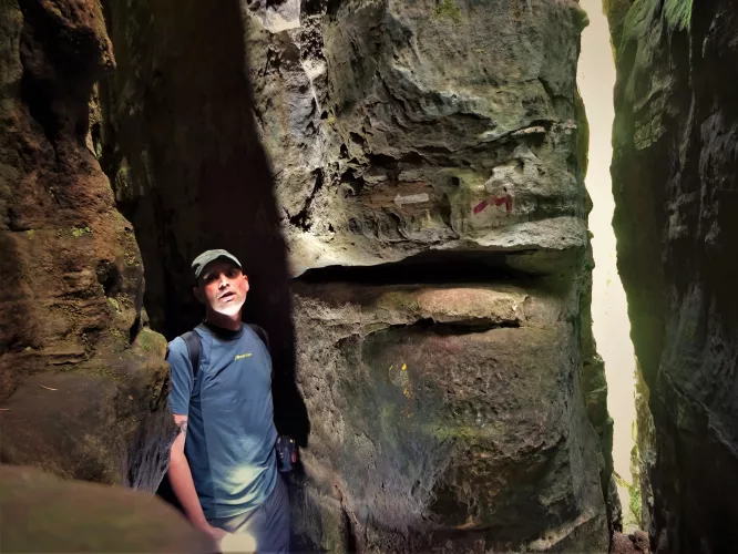 my summer outdoors game: hiking between the rocks