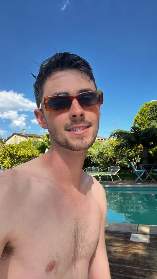 Seasonal depression is really slapping this year š who else is excited for summer?