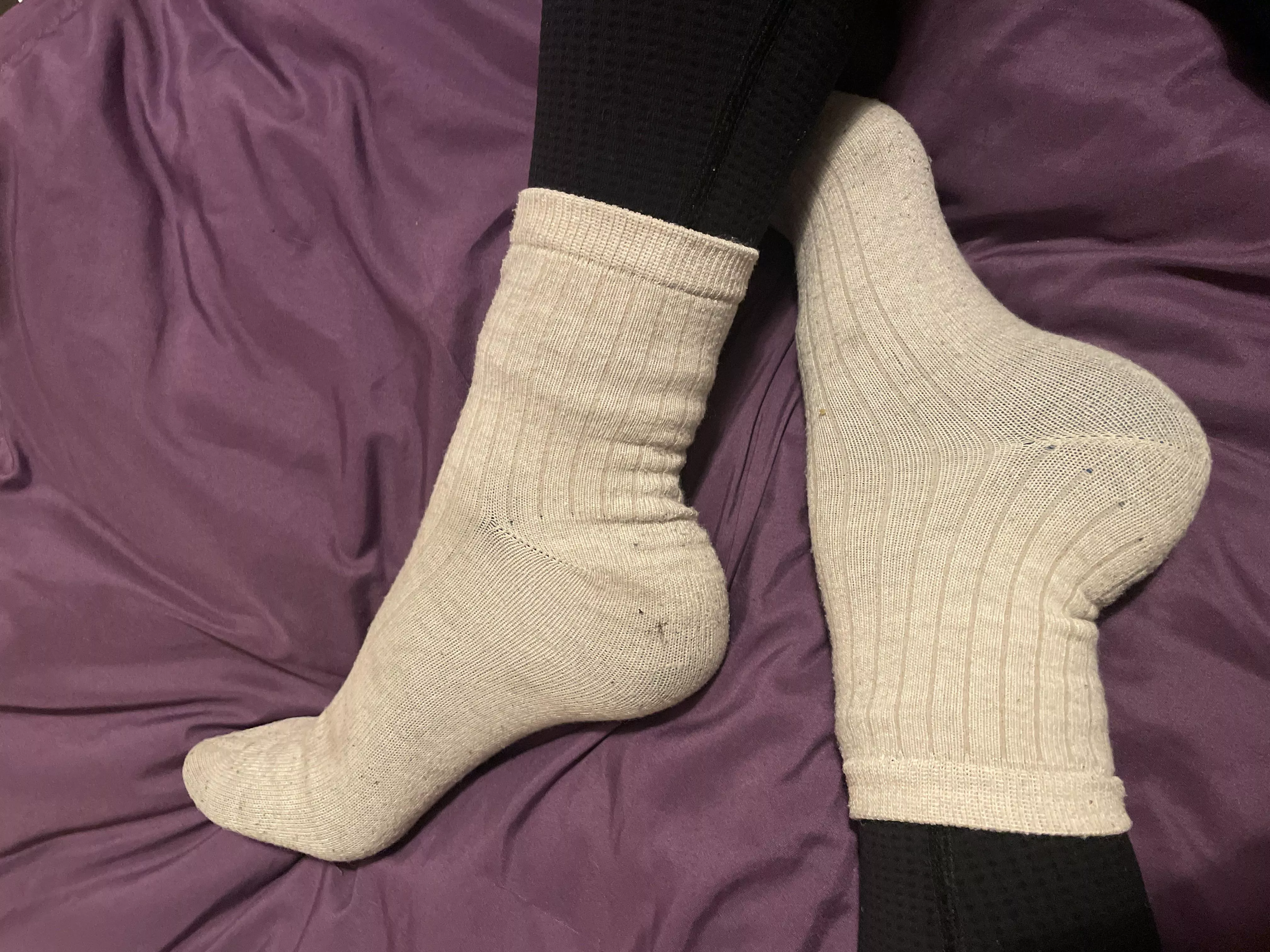 [Selling] I’ve got 4 workouts left this week and lots of different socks available. Let me get a pair nice and stinky for you 😜 [Paypal] [Wishtender]