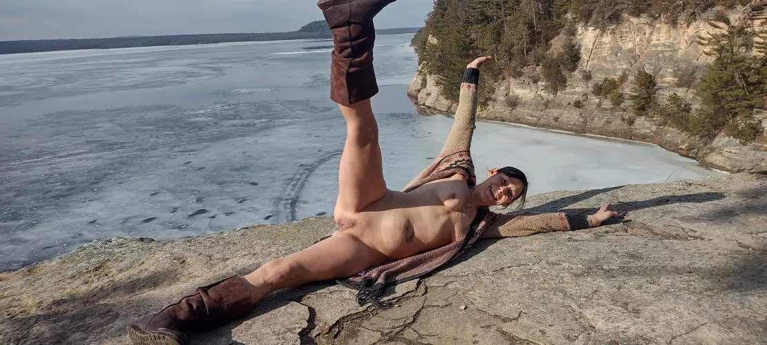 Side reclining leg lift