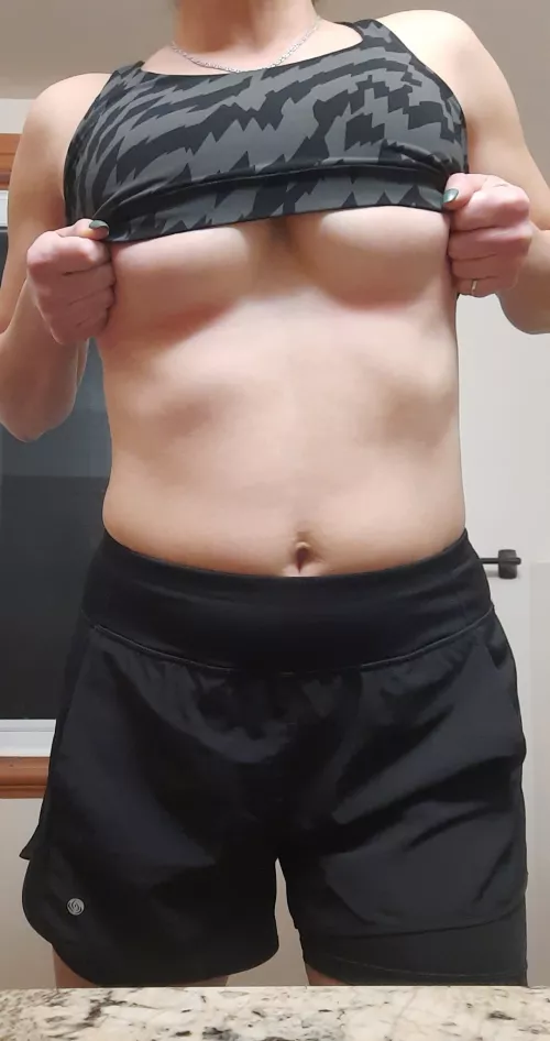 Some sweaty post game bottom cleavage do it for you?