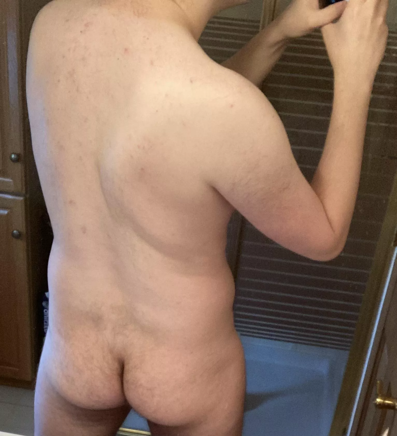 Submissive bi dude down for anything (chat💖, trade, etc.) DM me!
