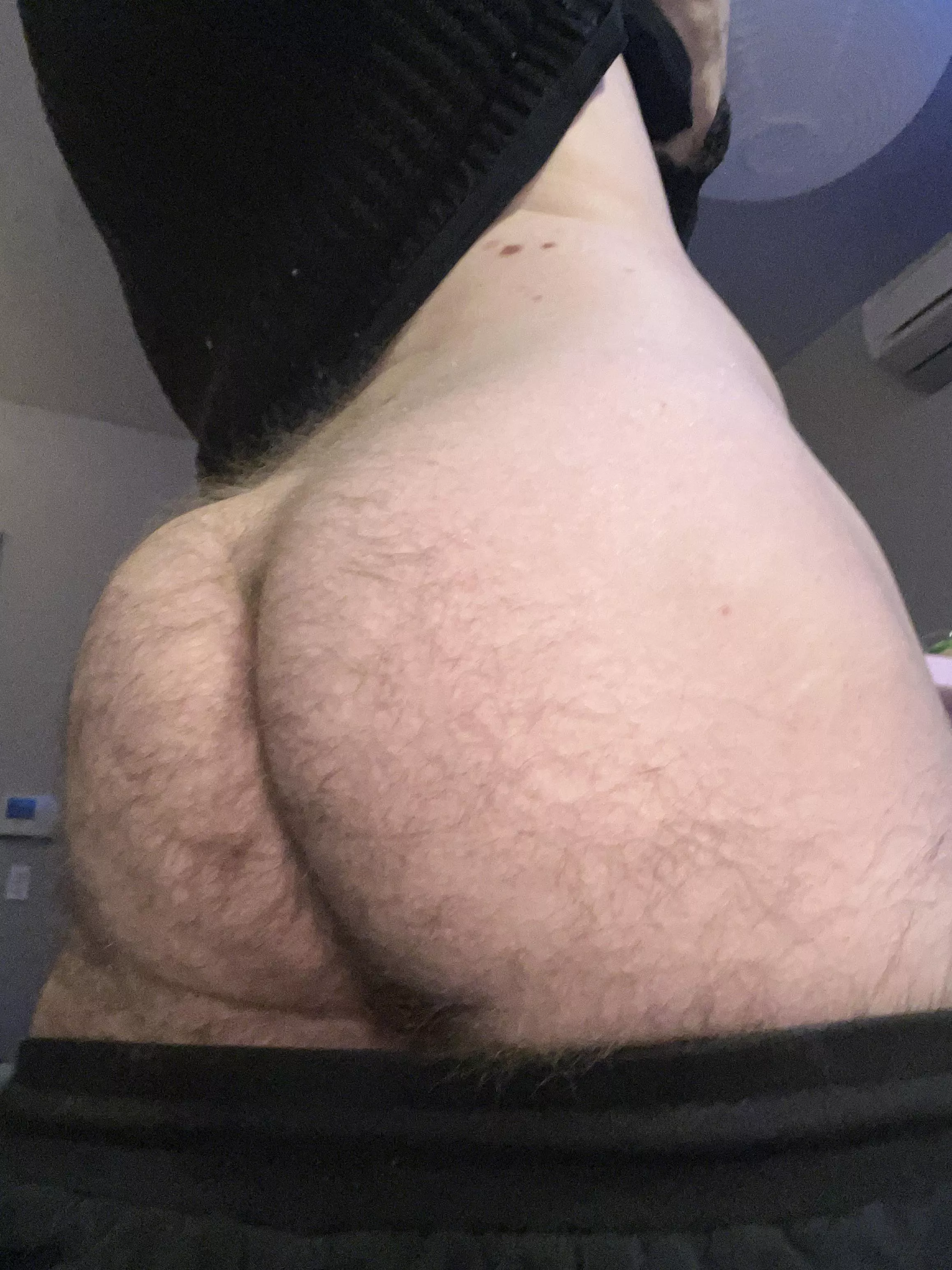 take a bite of this fuzzy peach