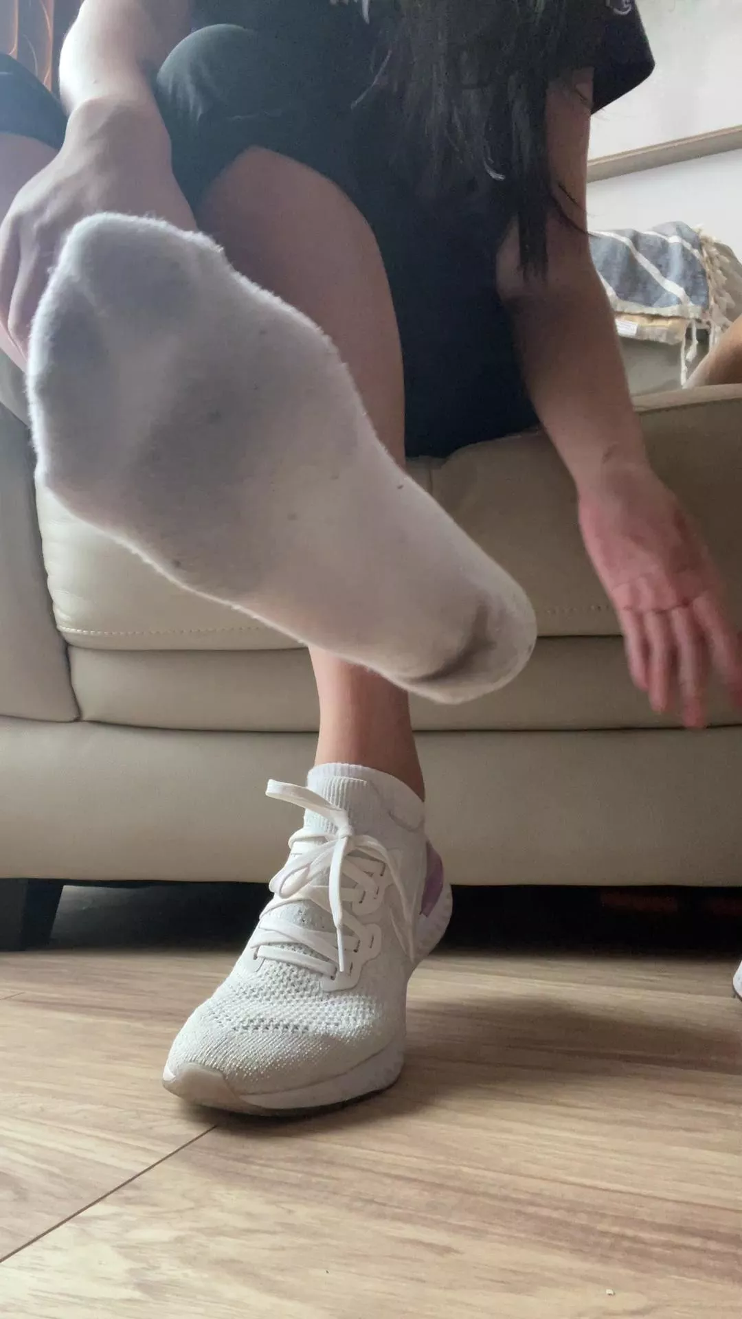 These socks smell so goooood 💜 [Selling][US]