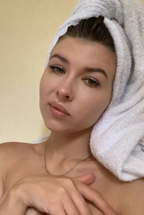 wanna be my roommate with benefits?