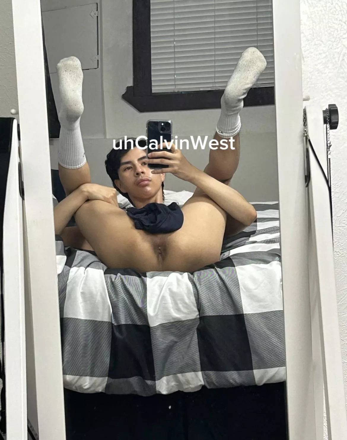 Wanna fill my boy hole?