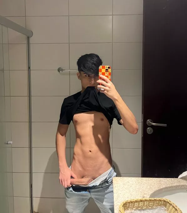 what is the best twink porn you have ever watched?