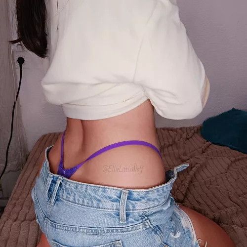 what's the naughtiest thing you've ever done in public or in a risky situation? 😝