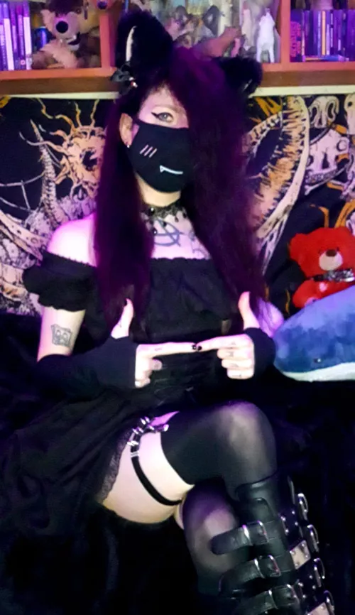 where's my fellow goths at ?