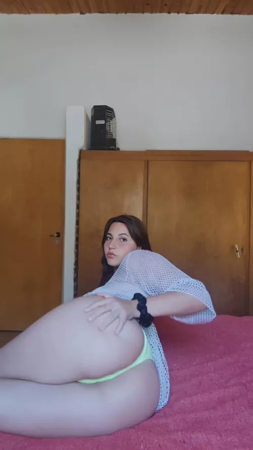 Would you eat my ass in public?