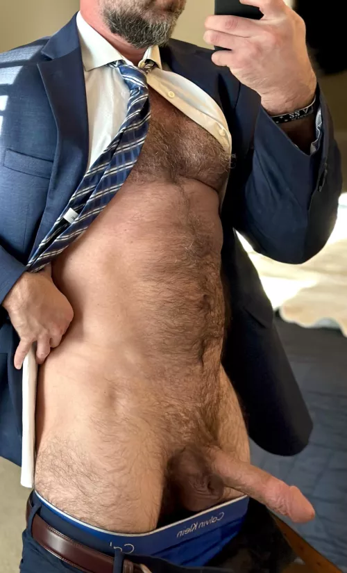 Would you fuck your (46)yr old Manager for a promotion? Looking for someone to stay late and follow directions.