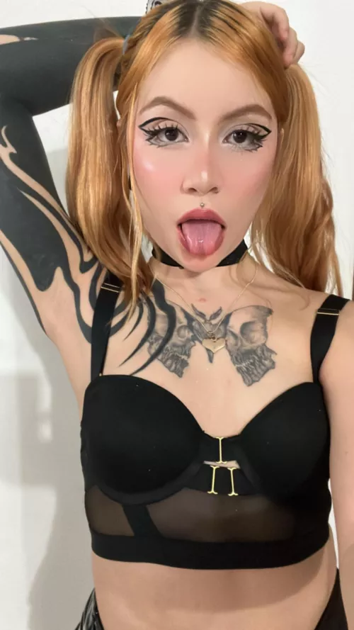 Would you lick my 18yo soft armpits?