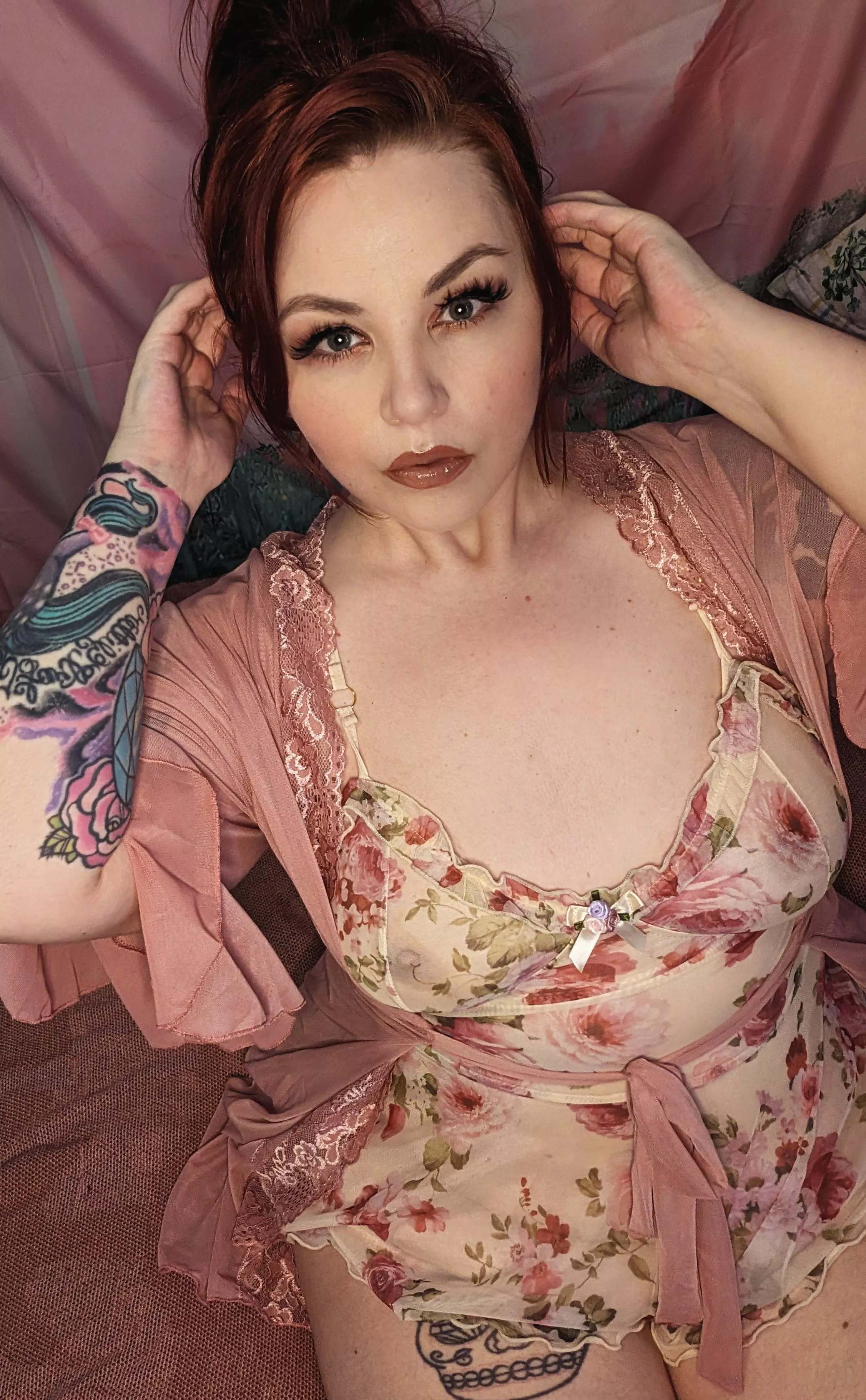 Y'all know I'm a lil freak no matter how ladylike I dress.