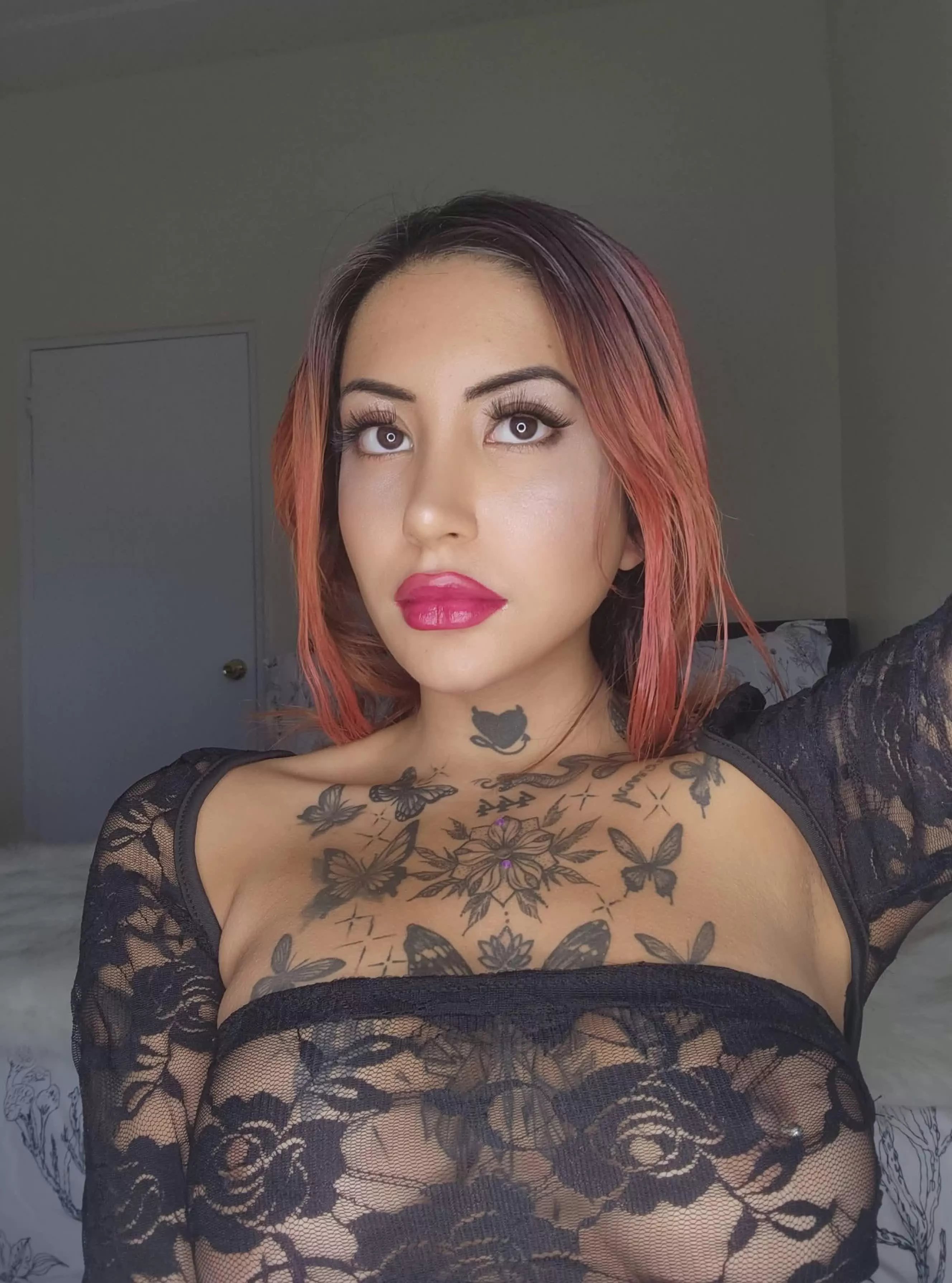 You can be my roomate but you have to live with seeing me like this all day..