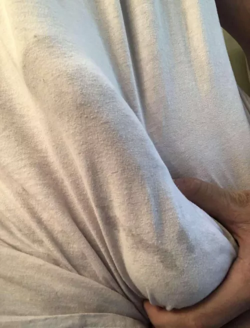 You walk in and see this, wyd?