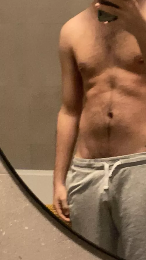 18 Straight and bored, anyone wanna snap: jakeeldridge24