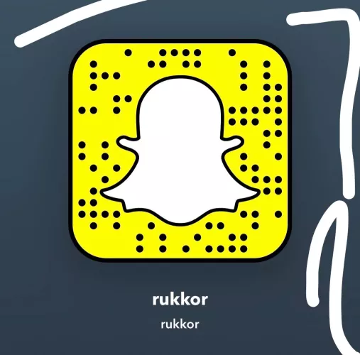 28 VERBAL DOM, lookin for lil bros 18-21 who need corrupted into full gooner toys. Be ready to go live with me and goon to my voice, and do whatever daddy says. Be honest about your age. Exposure kink +++++ Lil bros ++++