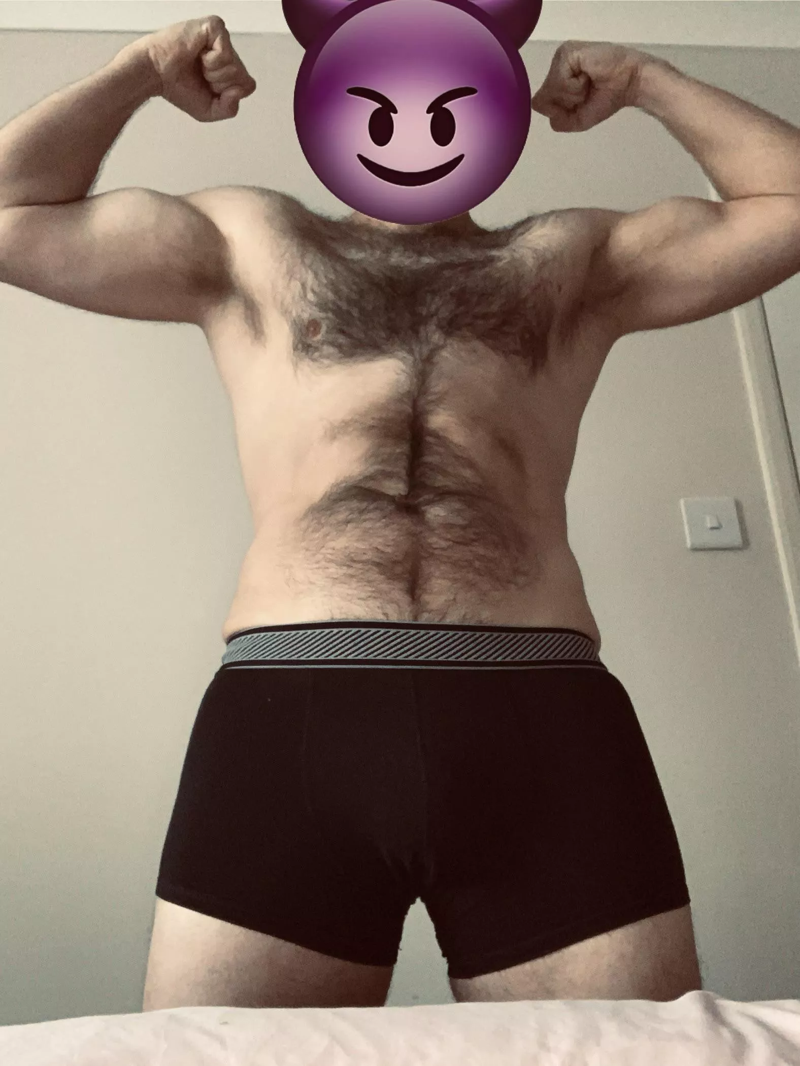 33, been working out hard over the last 3 months, was a builder when i was young but been a office boy for about 7 years now, just wondering how i am doing?